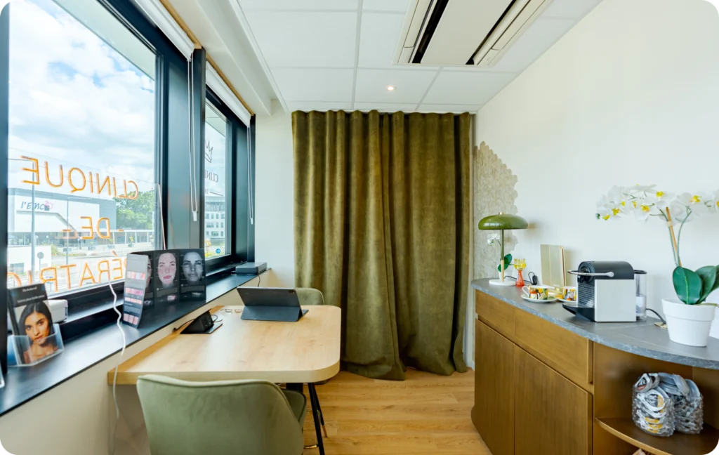 Bureau de soins de la Clinique de L’Impératrice pour les traitements esthétiques du visage et du corps près de Rennes