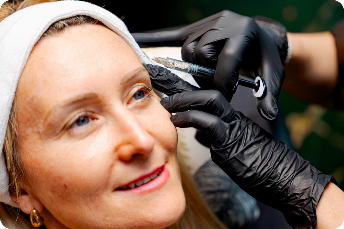 Injection de médecine esthétique du visage à la Clinique de L'Impératrice à Rennes